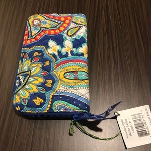 NEW Vera Bradley Accordion Wallet